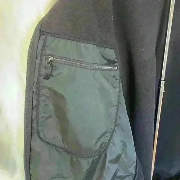 Lands End Mens black fleece jacket with 7 pockets zipper closure - Picture 9 of 14